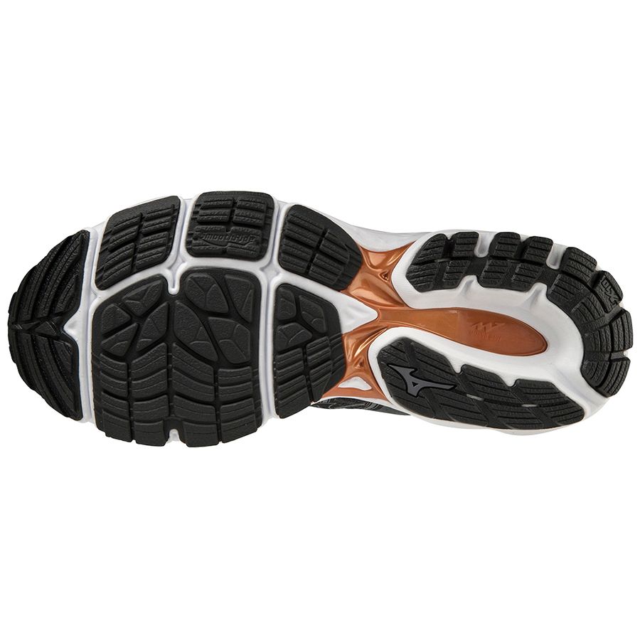 Black Men Mizuno Wave Equate 6 Running Shoes | 5734-FQXGV
